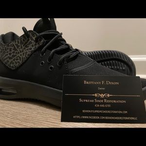 JORDAN FIRST CLASS BOYS SIZE 7Y